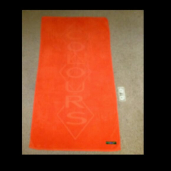 Rare large vintage Alexander Julian Colours logo beach towel - Picture 3 of 3